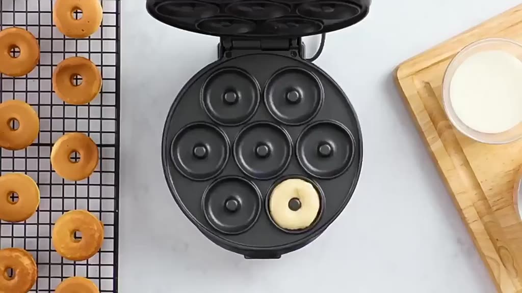 Máquina de Fazer Donuts Rosquinhas Confeitaria 110V